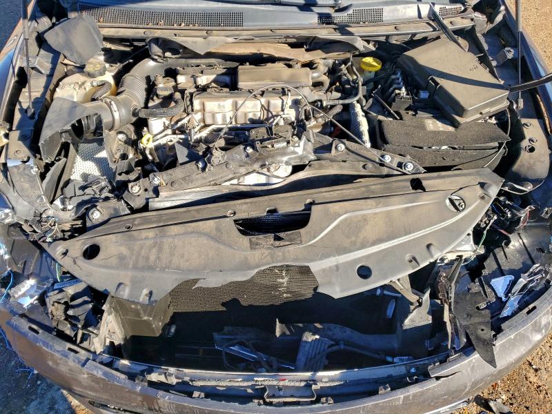 Фото 11 - CHRYSLER 200