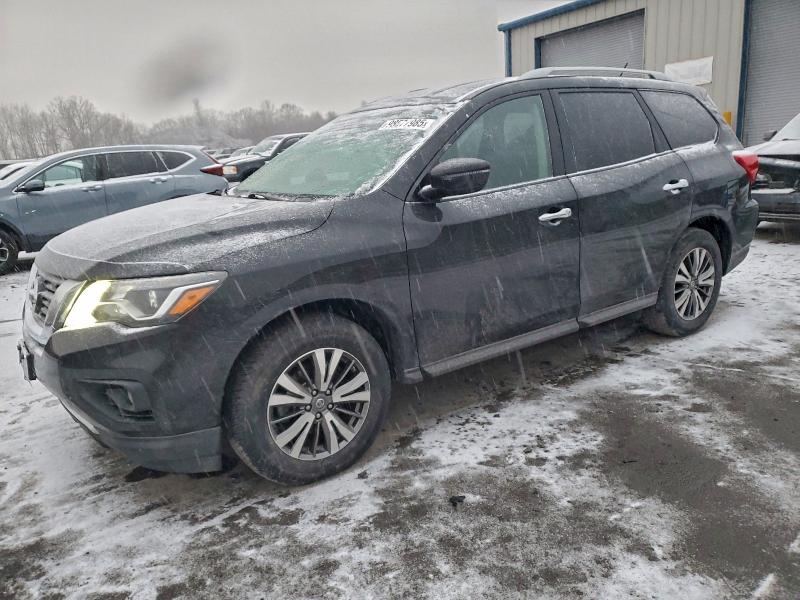 Фото 1 - NISSAN PATHFINDER