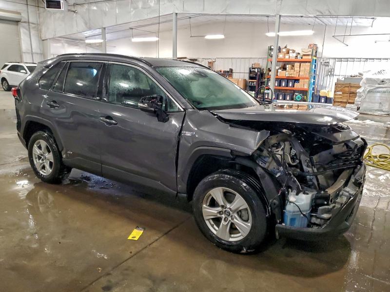 Фото 4 - TOYOTA RAV4