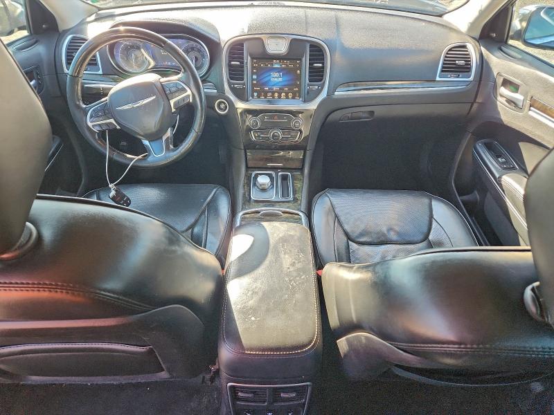 Фото 8 - CHRYSLER 300