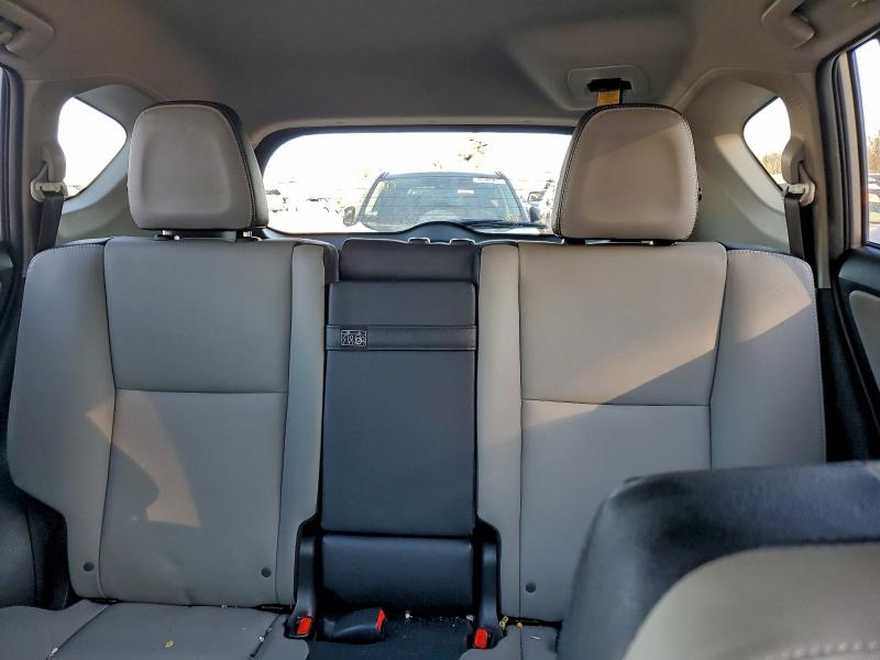 Фото 10 - TOYOTA RAV4