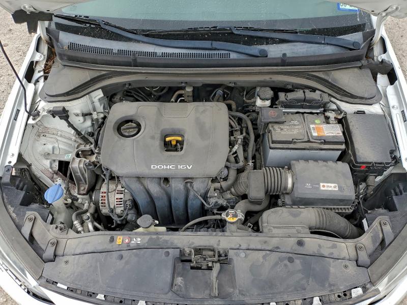 Фото 11 - HYUNDAI ELANTRA