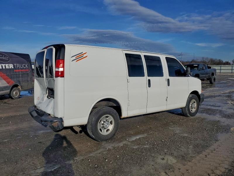 CHEVROLET EXPRESS 2017 VIN 1GCWGAFF0H1351195