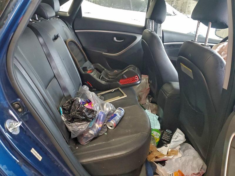 Фото 11 - HYUNDAI ELANTRA