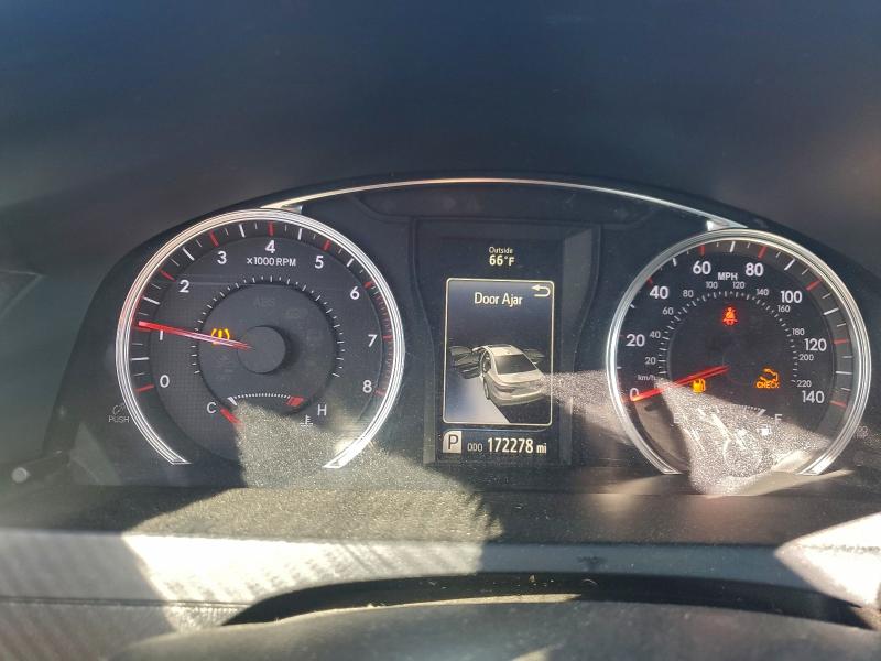 Фото 9 - TOYOTA CAMRY