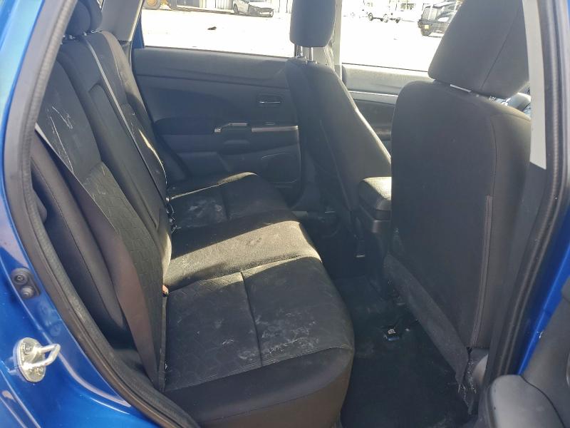 Фото 11 - MITSUBISHI OUTLANDER