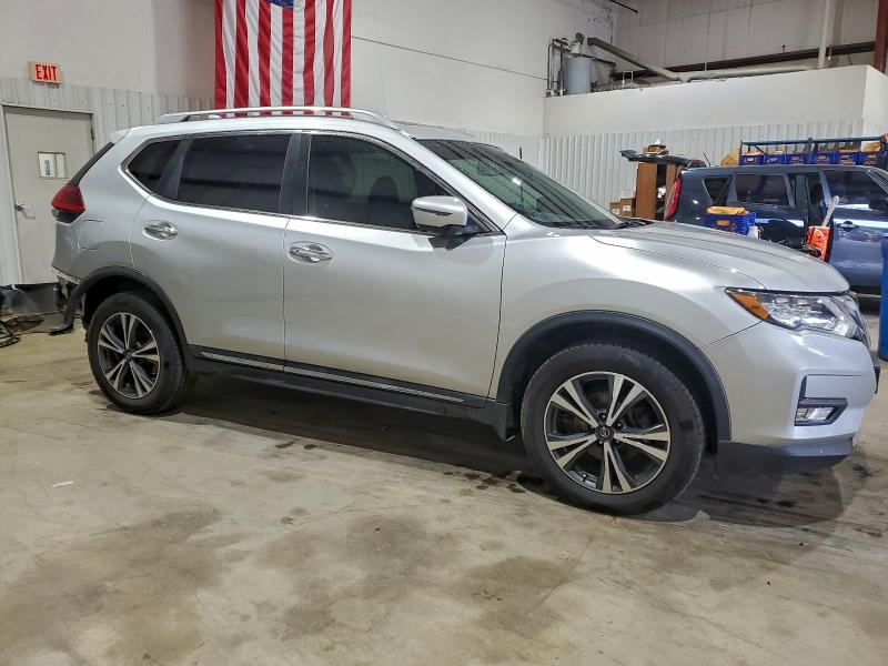 Фото 4 - NISSAN ROGUE