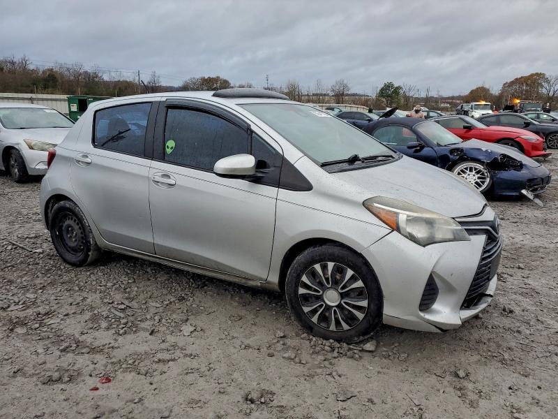 Фото 4 - TOYOTA YARIS