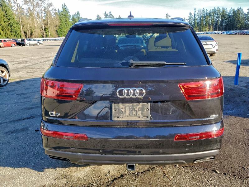 Фото 6 - AUDI Q7