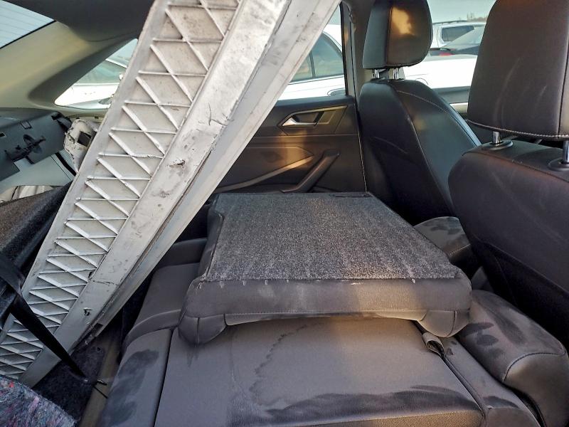 Фото 10 - VOLKSWAGEN JETTA