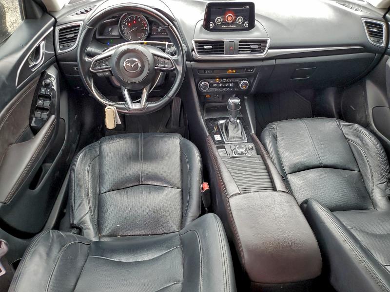 Фото 8 - MAZDA 3