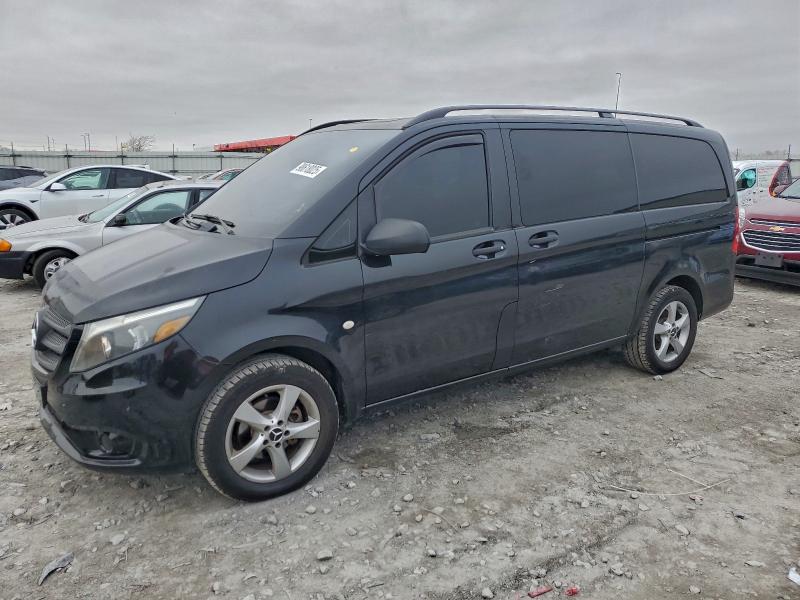 Фото 1 - MERCEDES-BENZ METRIS