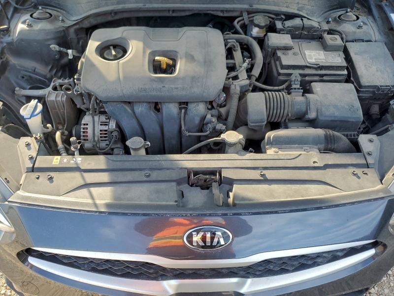 Фото 11 - KIA FORTE