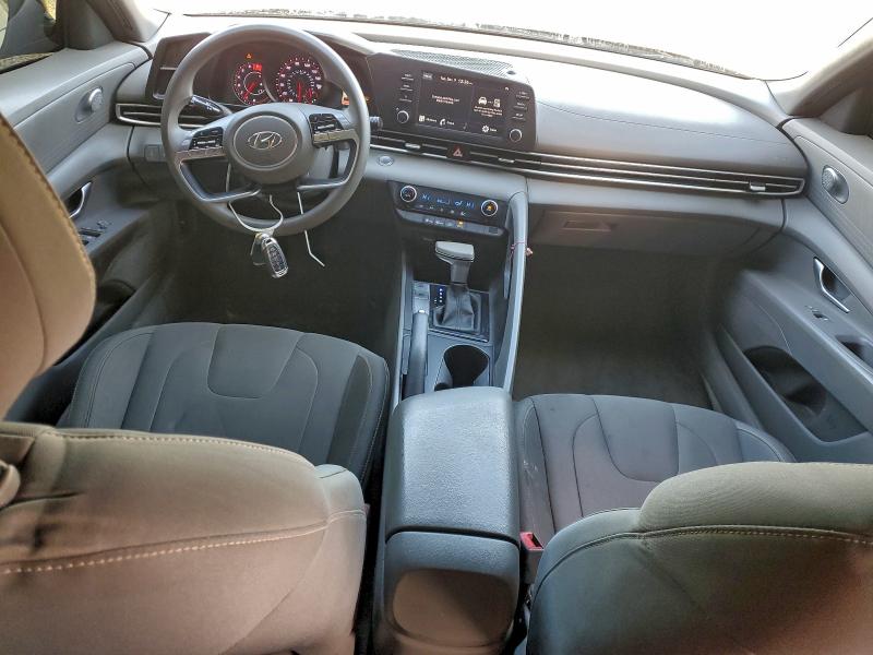 Фото 8 - HYUNDAI ELANTRA