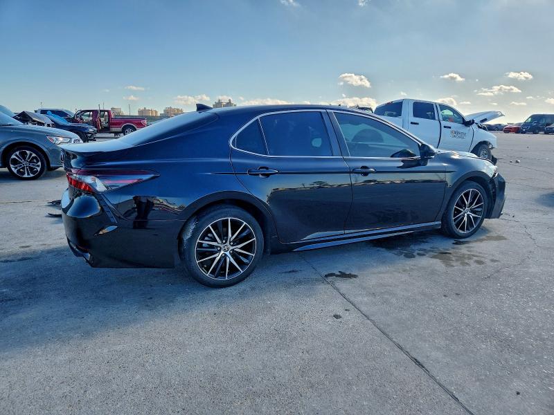 Фото 3 - TOYOTA CAMRY