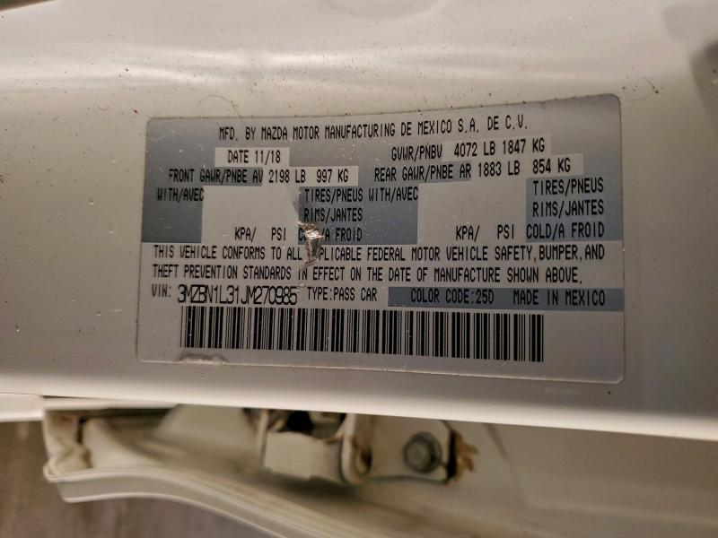 Фото 13 - MAZDA 3