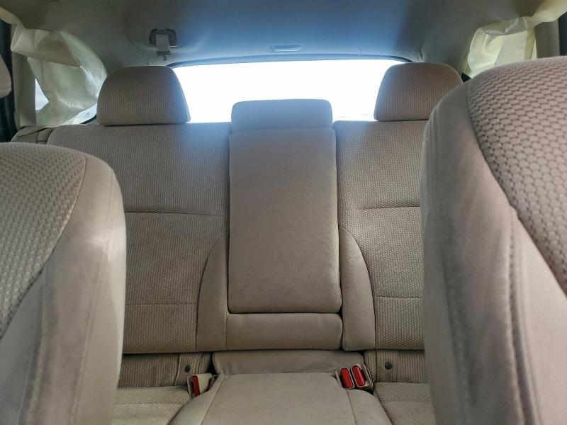 Фото 10 - SUBARU OUTBACK