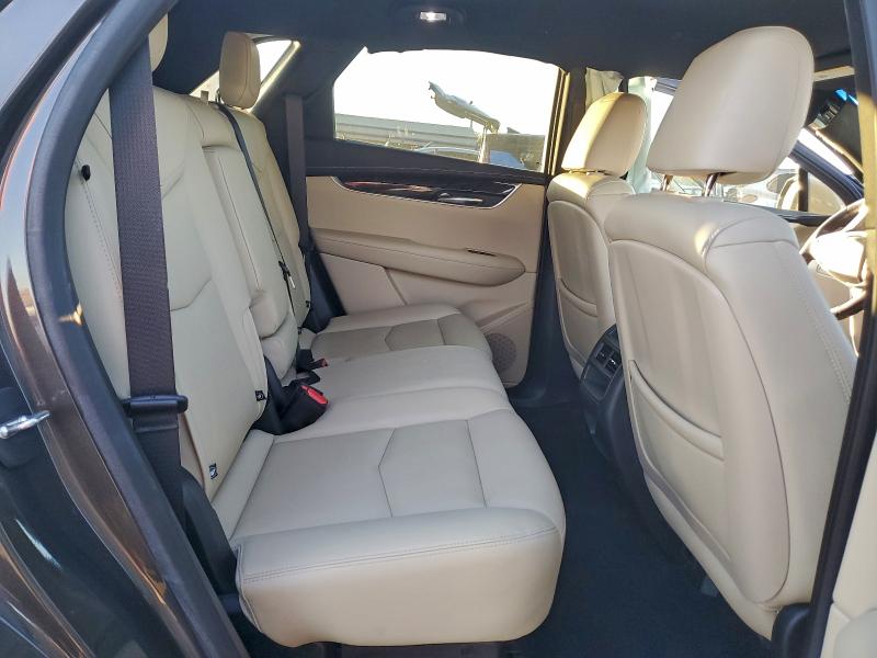 Фото 11 - CADILLAC XT5