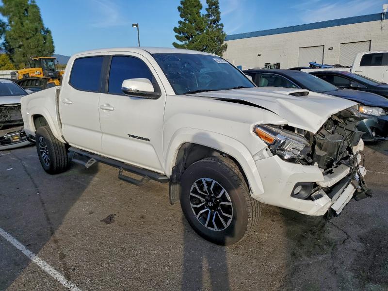 Фото 4 - TOYOTA TACOMA