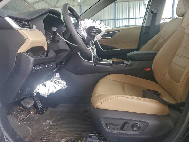 Фото 7 - TOYOTA RAV4