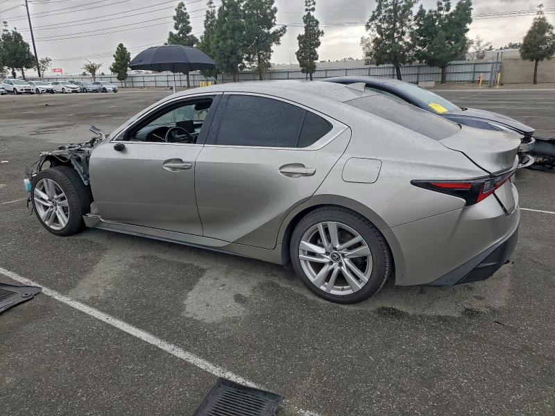 Фото 2 - LEXUS IS