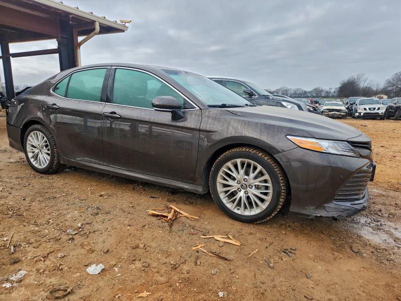 Фото 4 - TOYOTA CAMRY