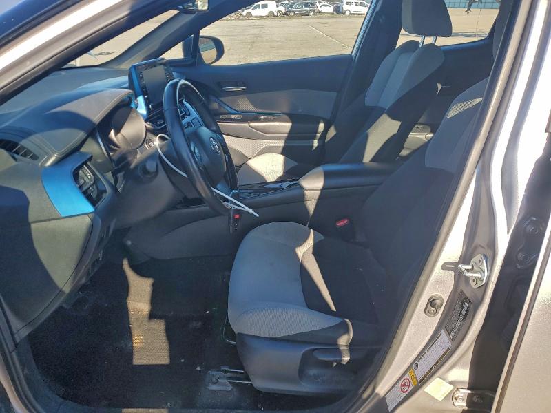 Фото 7 - TOYOTA C-HR