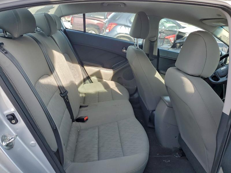 Фото 10 - KIA FORTE