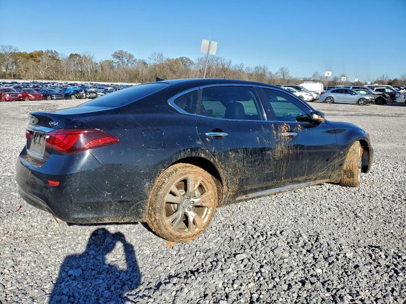 Фото 3 - INFINITI Q70