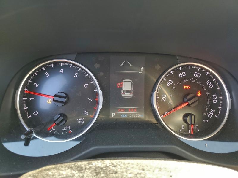 Фото 9 - TOYOTA RAV4