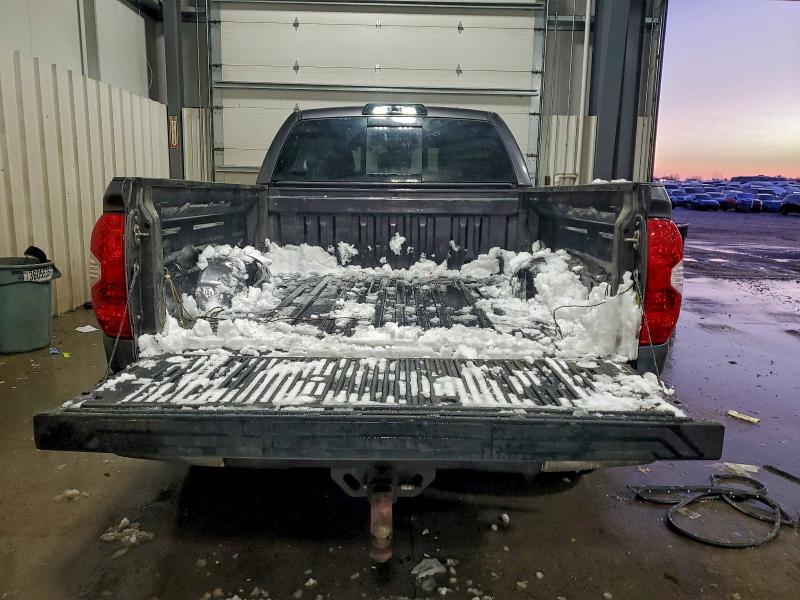 Фото 6 - TOYOTA TUNDRA