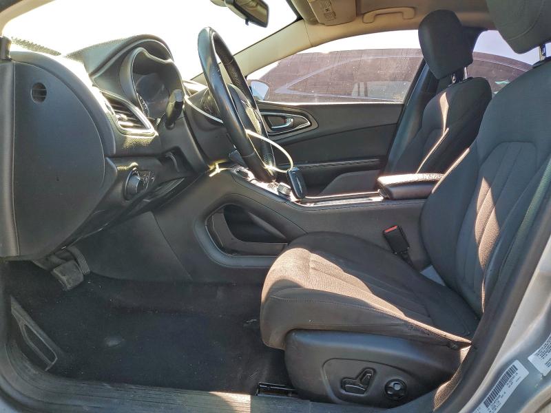 Фото 7 - CHRYSLER 200