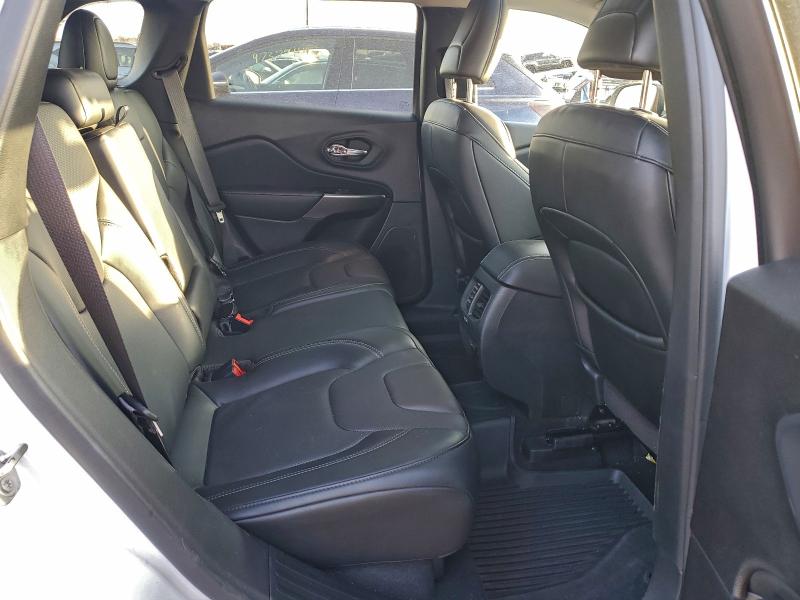 Фото 11 - JEEP GRAND CHER