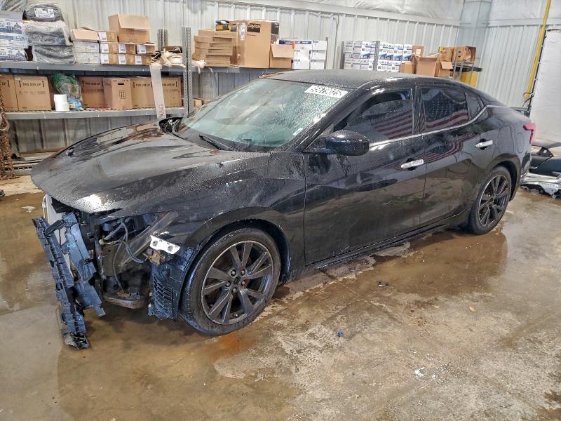 Фото 1 - NISSAN MAXIMA