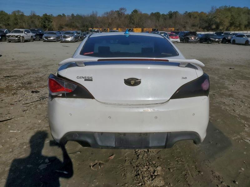 Фото 6 - HYUNDAI GENESIS