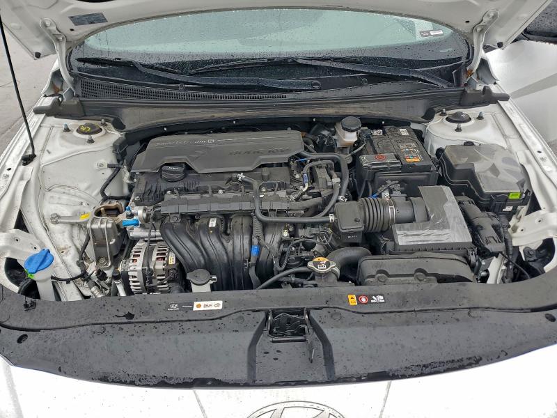 Фото 11 - HYUNDAI ELANTRA