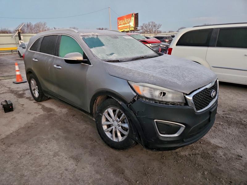 Фото 4 - KIA SORENTO