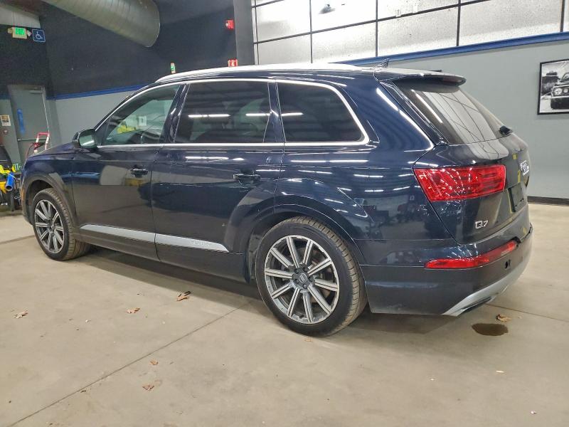 Фото 2 - AUDI Q7