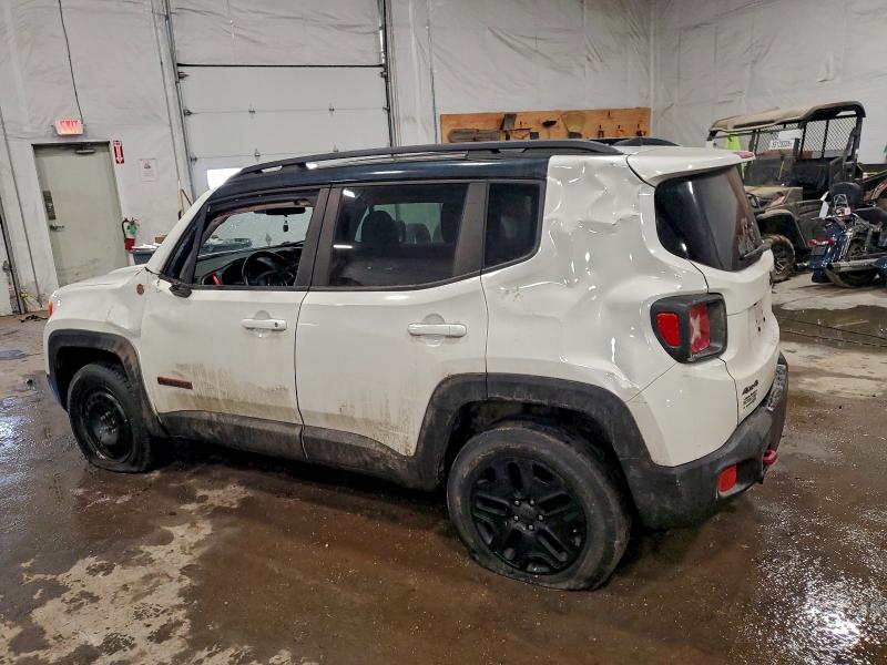 Фото 2 - JEEP RENEGADE