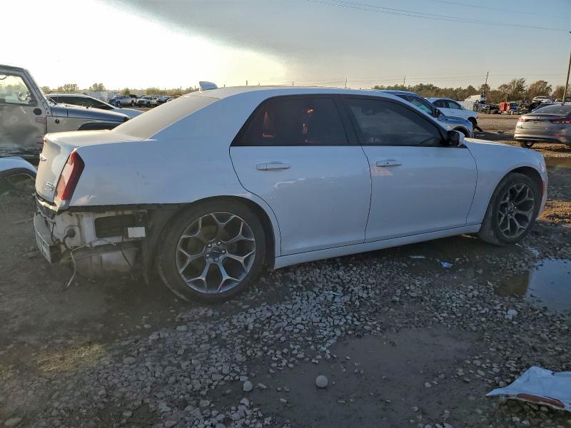 Фото 3 - CHRYSLER 300