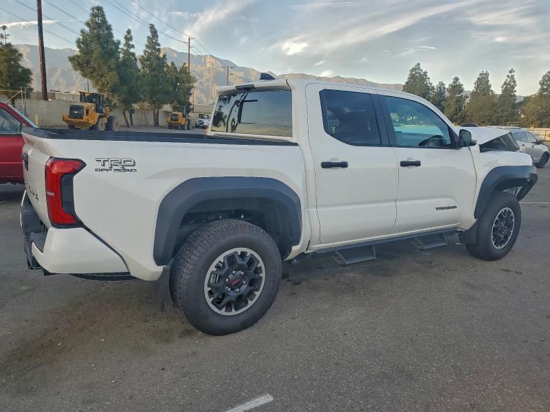 Фото 3 - TOYOTA TACOMA