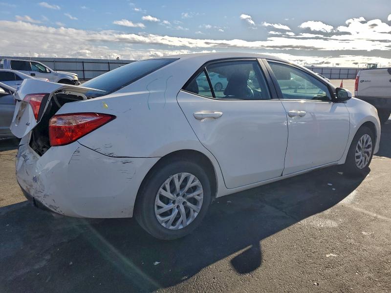 Фото 3 - TOYOTA COROLLA