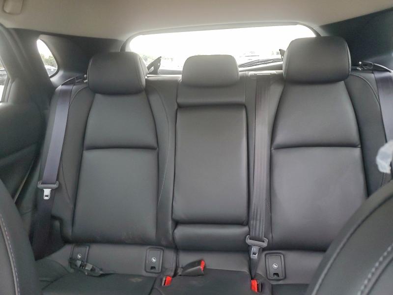 Фото 10 - MAZDA CX30