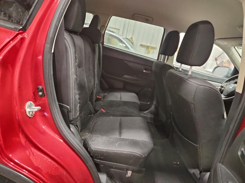 Фото 11 - MITSUBISHI OUTLANDER