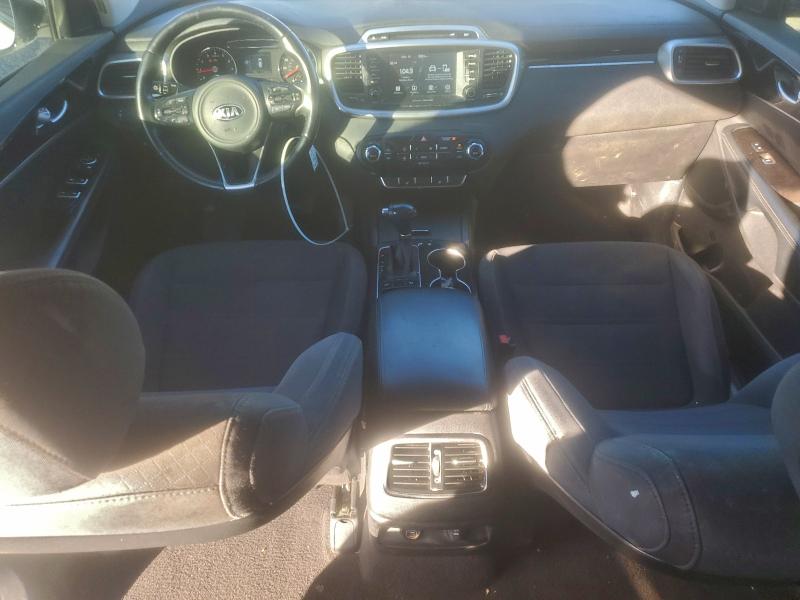 Фото 8 - KIA SORENTO