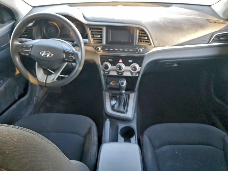 Фото 8 - HYUNDAI ELANTRA