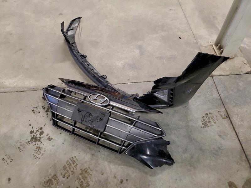 Фото 12 - HYUNDAI ELANTRA