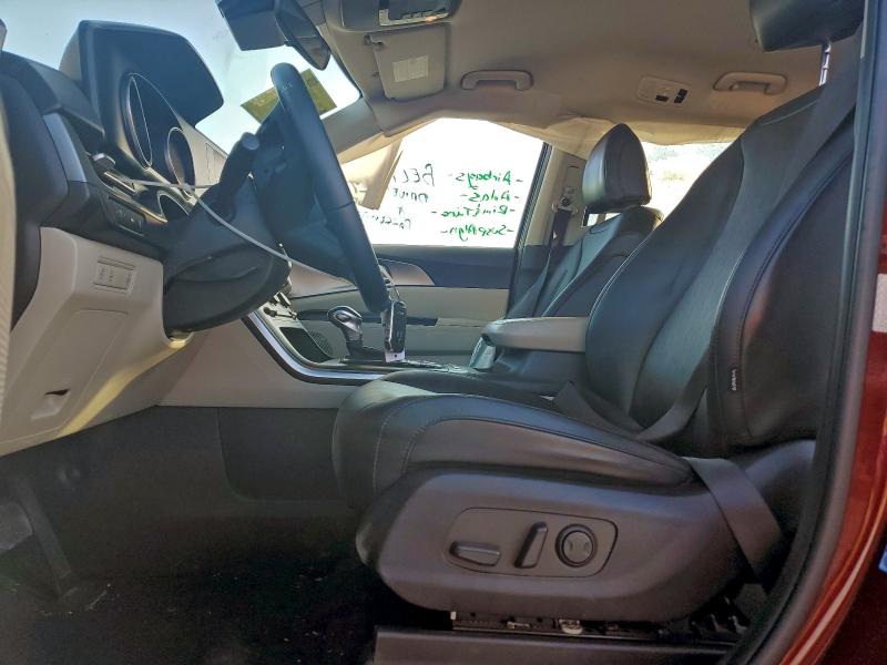 Фото 7 - KIA CARNIVAL L