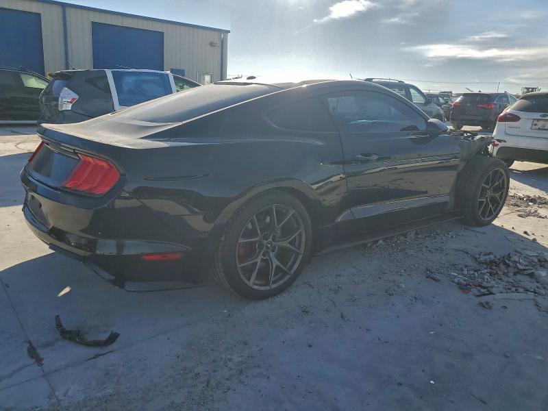 Фото 3 - FORD MUSTANG