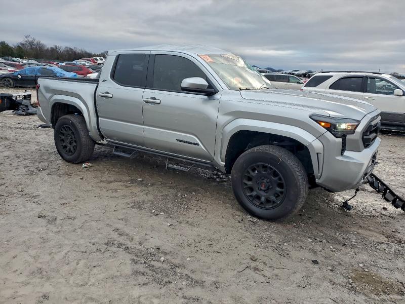 Фото 4 - TOYOTA TACOMA